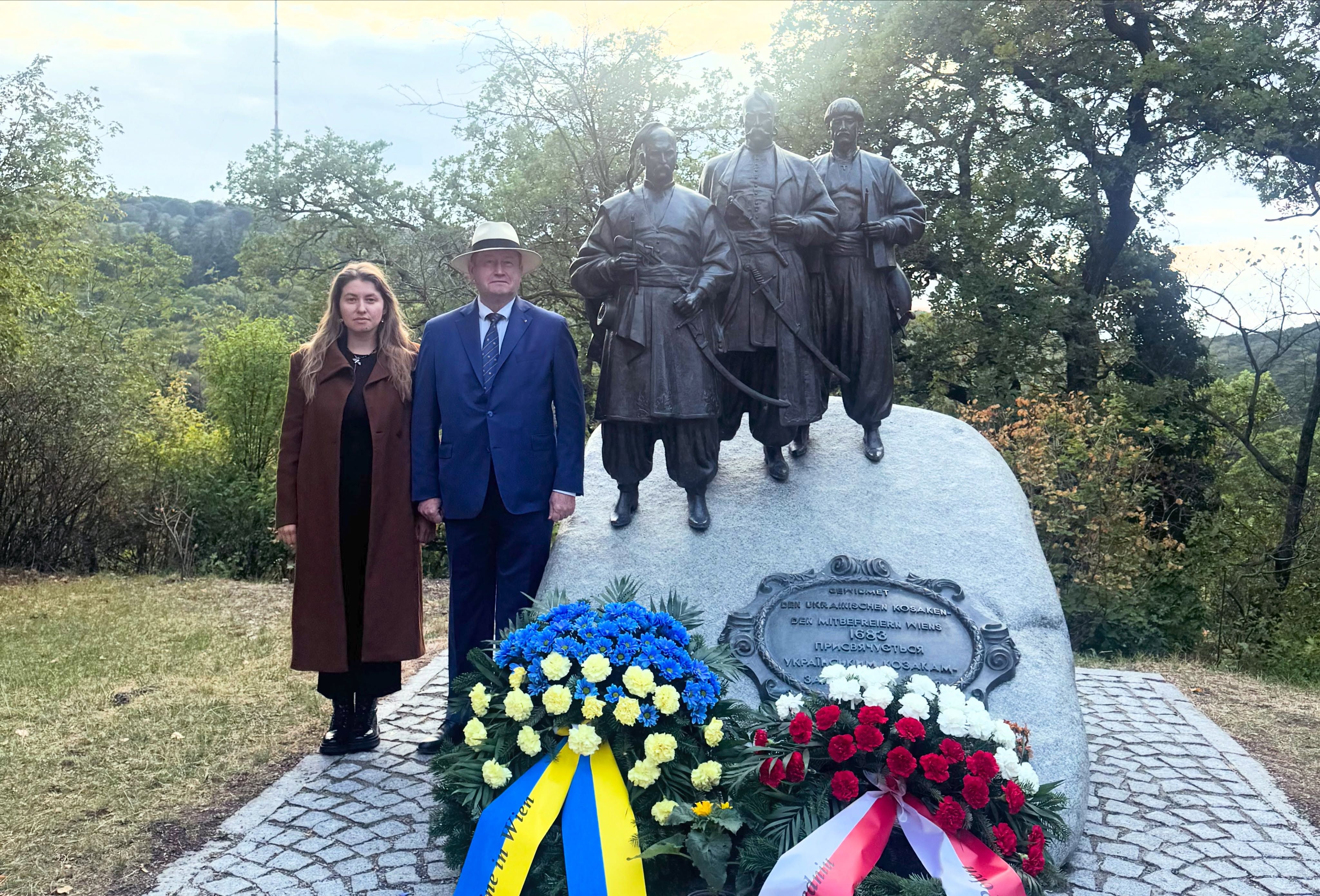 343 роки тому козаки захистили Європу від ординців , тепер козацькому краєві Європа допомагає захищатися - фото 5