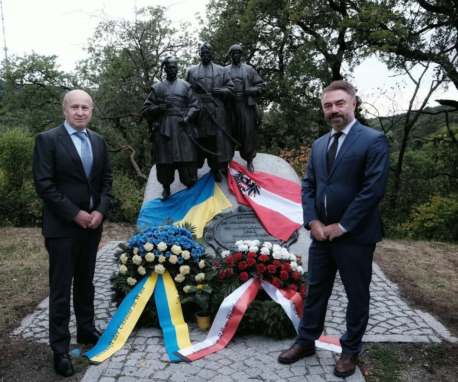 343 роки тому козаки захистили Європу від ординців , тепер козацькому краєві Європа допомагає захищатися - фото 1