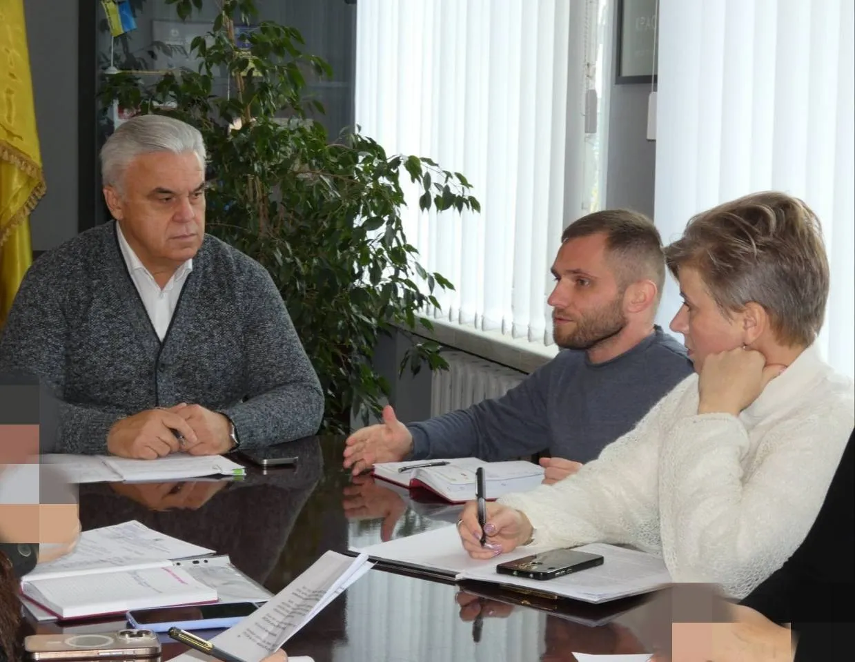 Світлина: Берестинська РВА, фейсбук У Берестинській районній військовій адміністрації відбулася нарада з головами територіальних громад на порталі Gromada Group