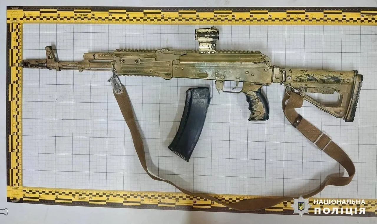 Фото: Поліція Харківської області Понад 20 одиниць вогнепальної зброї задекларували ізюмці після 25 листопада на порталі Gromada Group