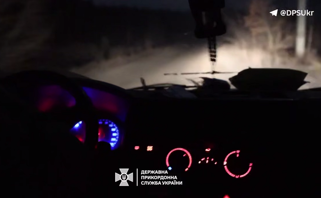 Не витримує залізо, витримують прикордонники: як відбувається логістика на Вовчанському напрямку на порталі Gromada Group