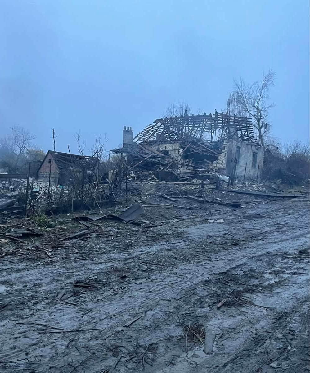 Ворог вдарив КАБами по Гнилиці Першій та Великому Бурлуку: поранені троє осіб - фото 2