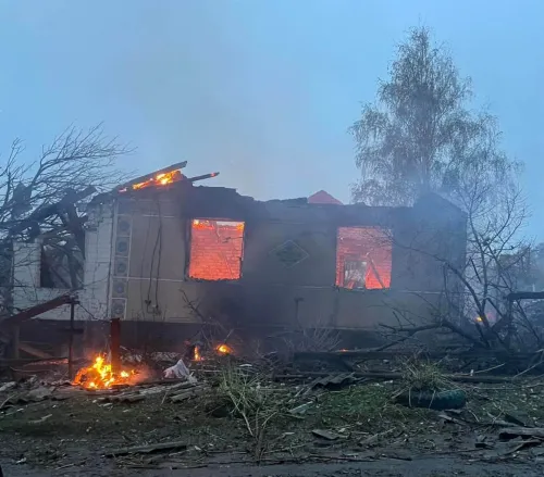 Ворог вдарив КАБами по Гнилиці Першій та Великому Бурлуку: поранені троє осіб на порталі Gromada Group