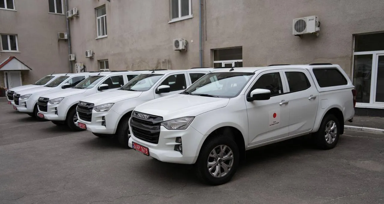 Світлини: Міненерго Японія надала харківським енергетикам спецтехніку на заміну втраченої під час війни на порталі Gromada Group