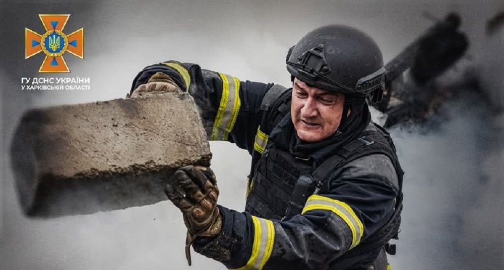 Світлини: ГУНП, ДСНС Минулої доби ворог обстрілював Харківщину керованою авіабомбою та 33 безпілотниками на порталі Gromada Group