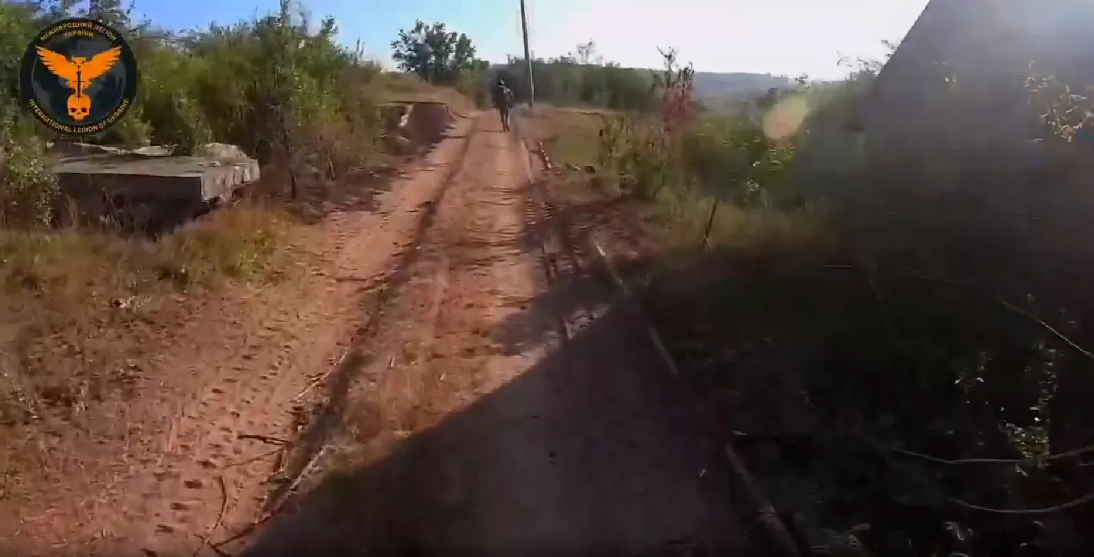 Скриншот з відео Бойові епізоди з Липців: діють медики підрозділу «Med Team Alpha» Інтернаціонального легіону на порталі Gromada Group