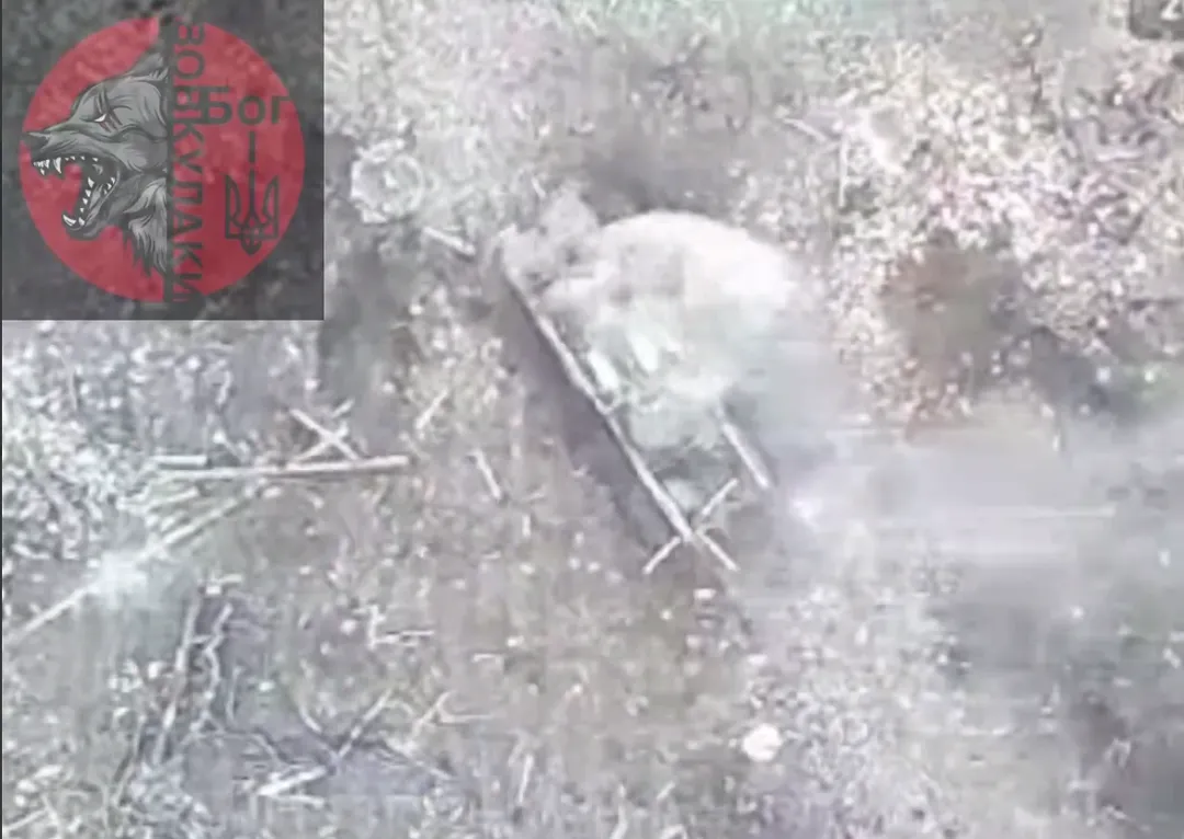 Скриншот відео підрозділу "Вовкулаки" У Вовчанську полювали "Вовкулаки": броньована здобич не втекла на порталі Gromada Group