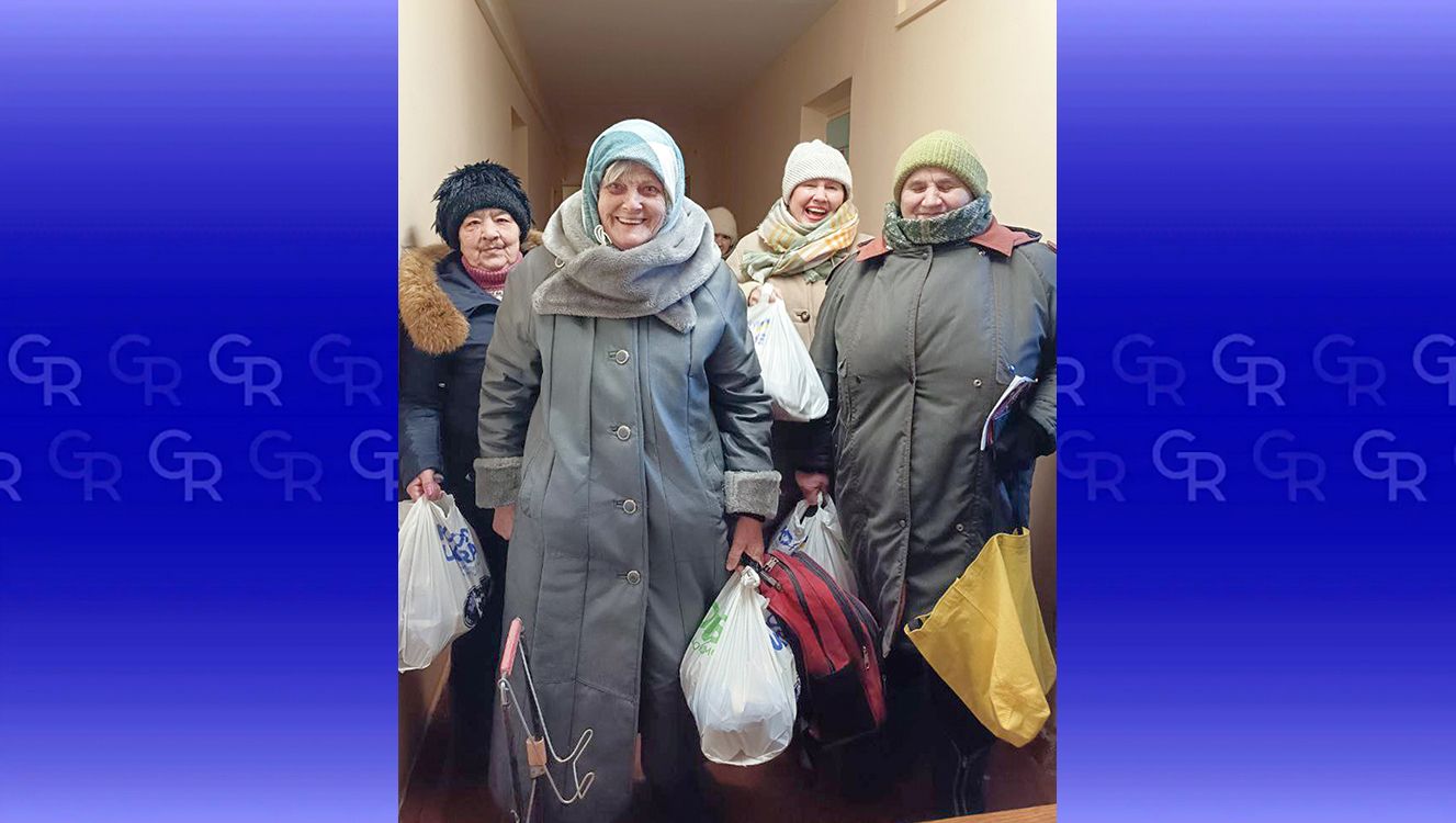 Фото: «Липецька громада | Офіційно» У Липецькій громаді 500 родин літніх людей отримали допомогу харчами на порталі Gromada Group
