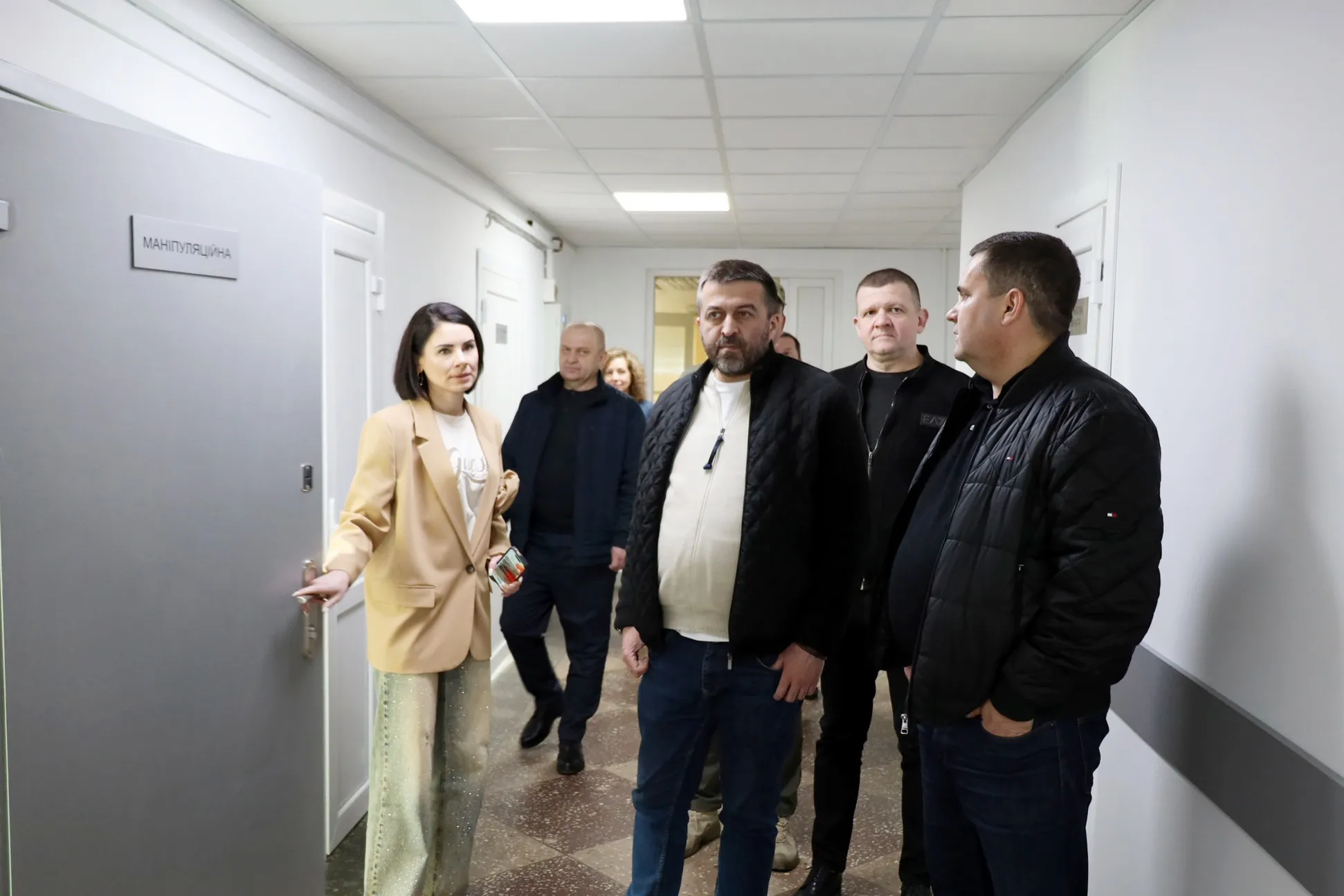 Фото: Зміївська міська рада У Зміївській лікарні модернізували хірургічне відділення. На часі — приміщення для КТ на порталі Gromada Group
