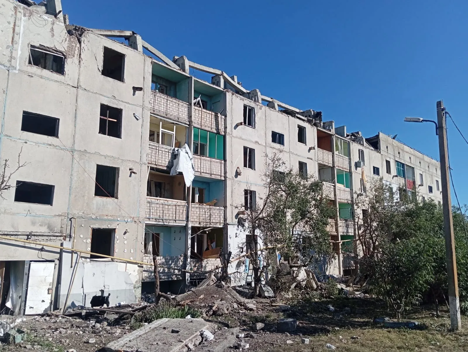Фото: с-ще Приколотне / Андрій Канашевич, Facebook Плоске, Приколотне та Горожанівка зазнали ворожих ударів: пошкоджено житло та складське приміщення на порталі Gromada Group