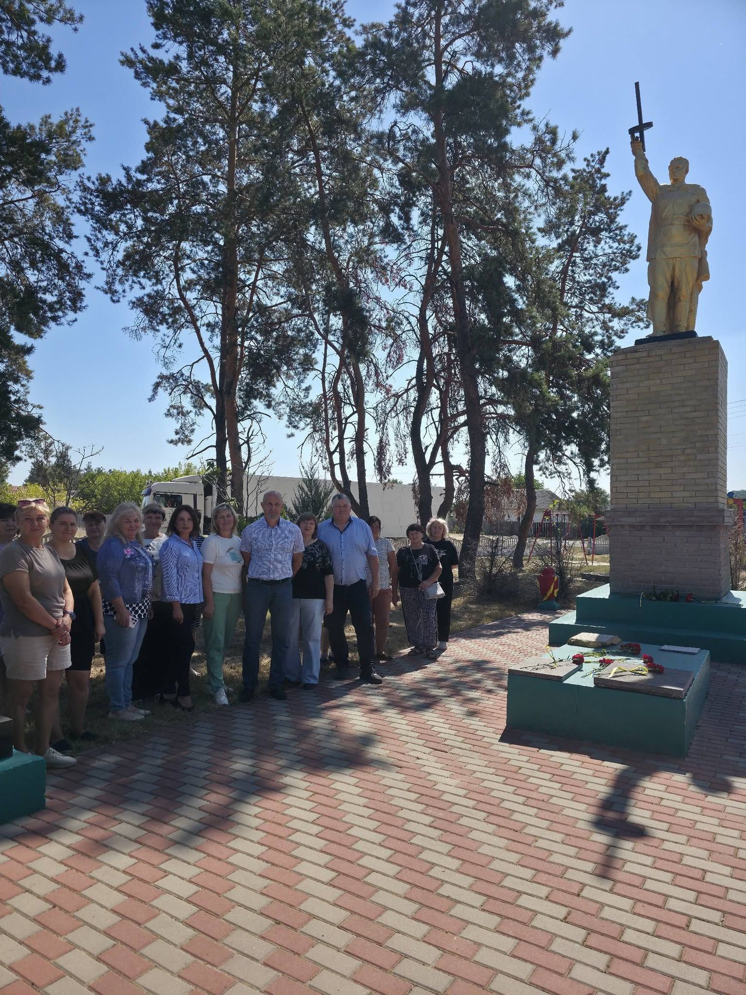 У Черкаському Бишкині вшанували пам’ять визволителів села від нацистських загарбників - фото 1