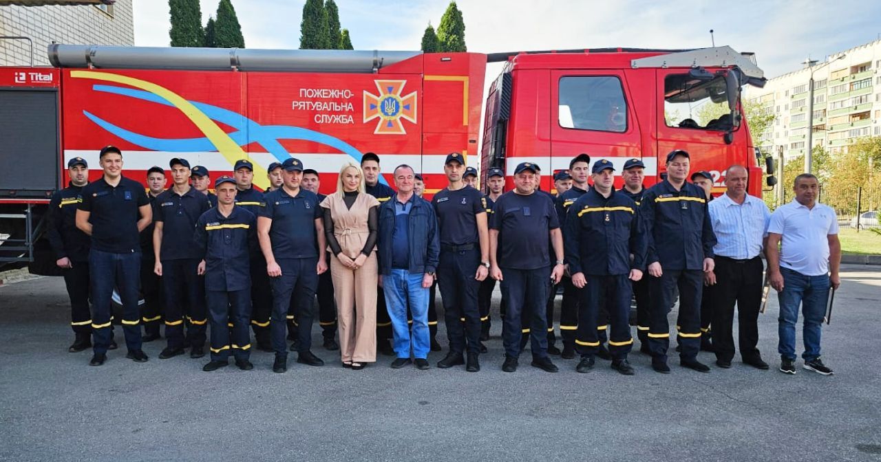 Фото: Липецька адміністрація Рятувальників привітали з професійним святом у Липецькій громаді на порталі Gromada Group