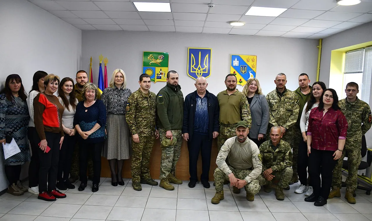 Фото Пресслужби Східного територіального управління Національної гвардії України «Завдяки вашій роботі, ми розвиваємося», — голови територіальних громад Харківщини подякували бійцям МВГ на порталі Gromada Group