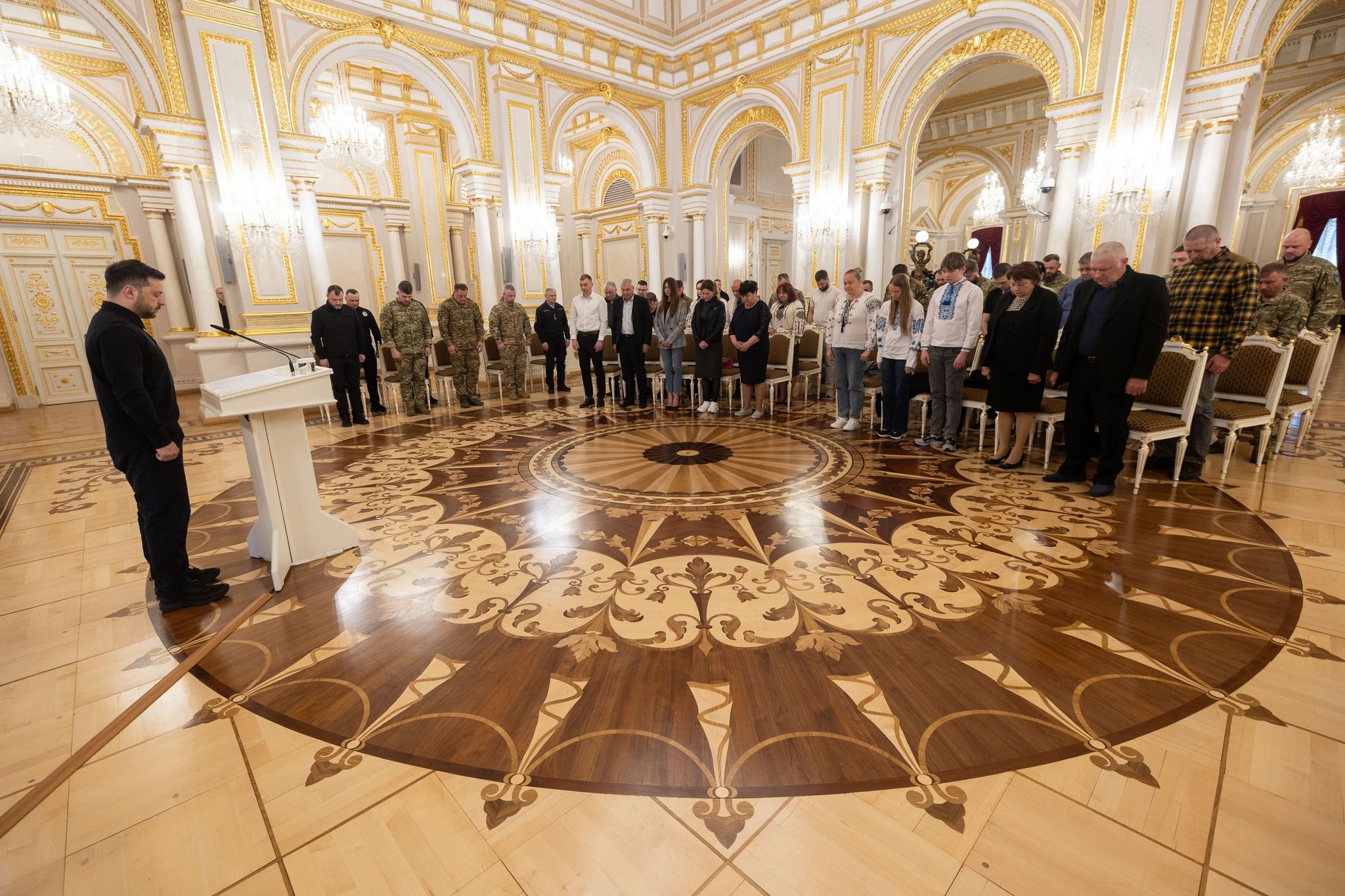 A resident of the Novovodolazhsk community, who saved his fellow citizens at the cost of his own life, has been awarded the title of Hero of Ukraine at the Gromada Group Media