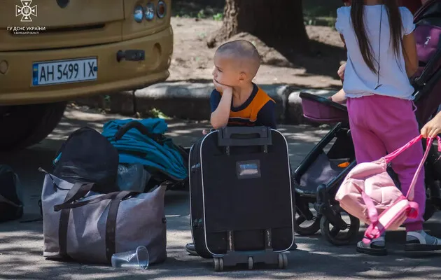 Logistics center for evacuees from Donetsk region deployed in Kharkiv region at the Gromada Group Media