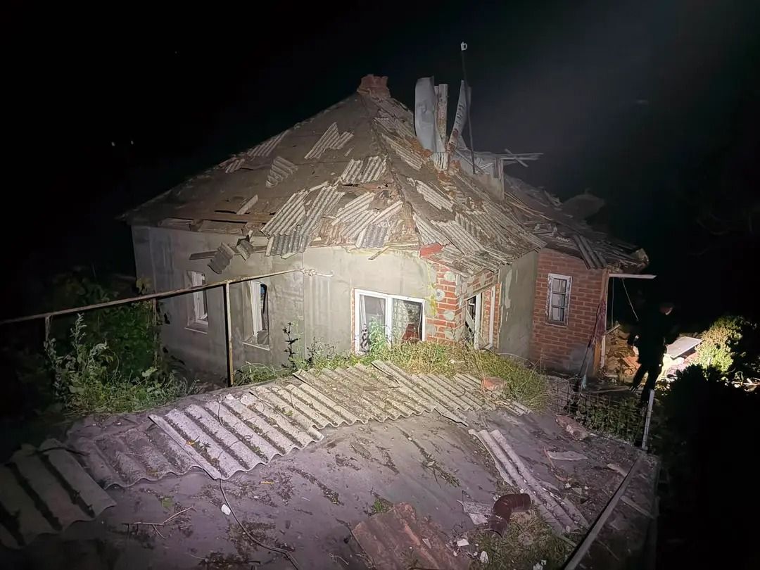 Окупанти завдали удару по місту Ізюм - фото 1