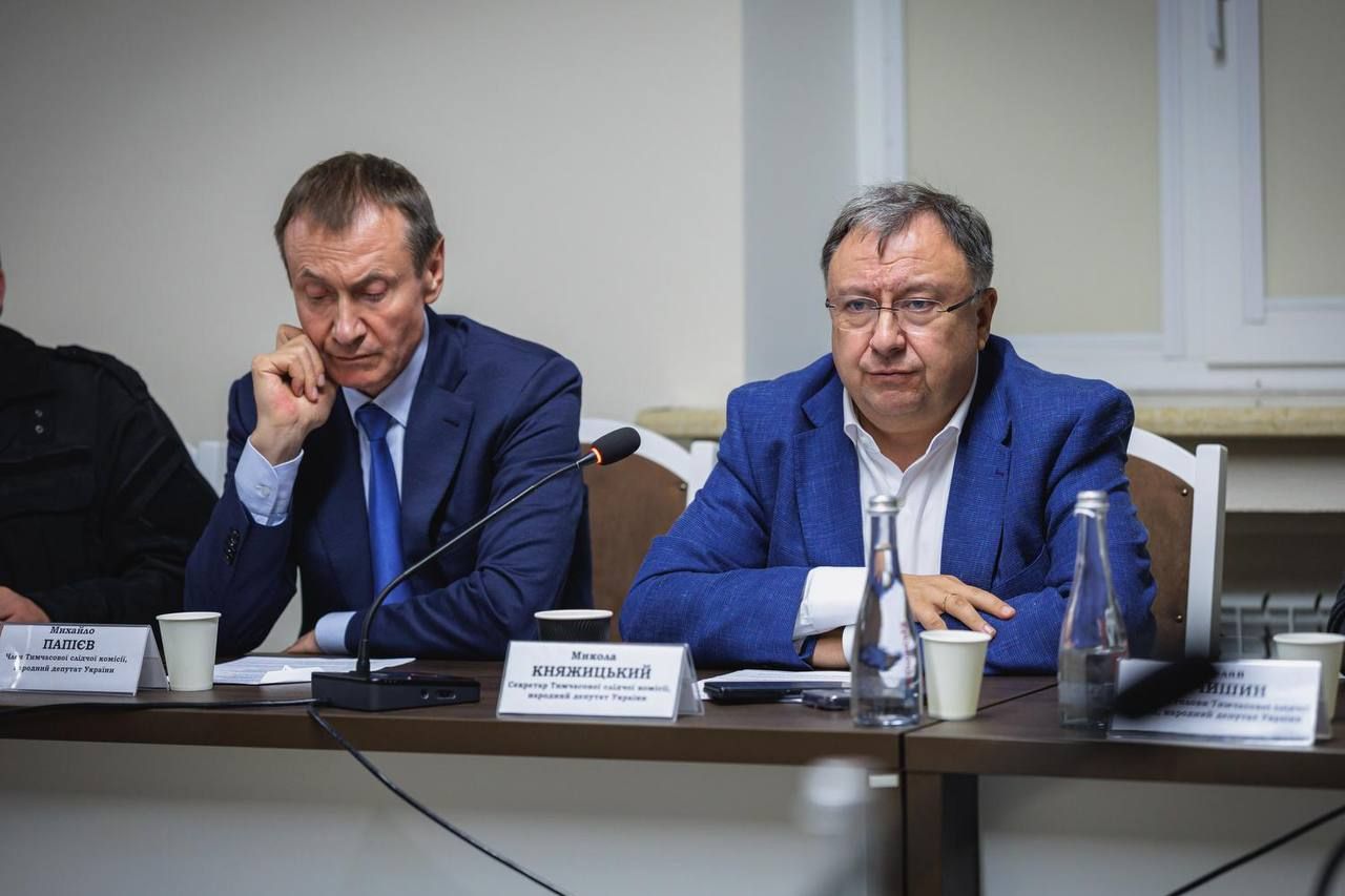 У Харкові обговорили підтримку медіа, які працюють під обстрілами, та збереження газетних архівів - фото 6