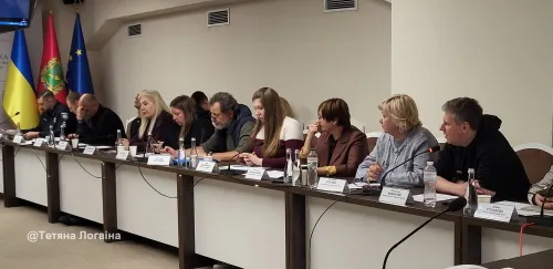 У Харкові обговорили підтримку медіа, які працюють під обстрілами, та збереження газетних архівів на порталі Gromada Group