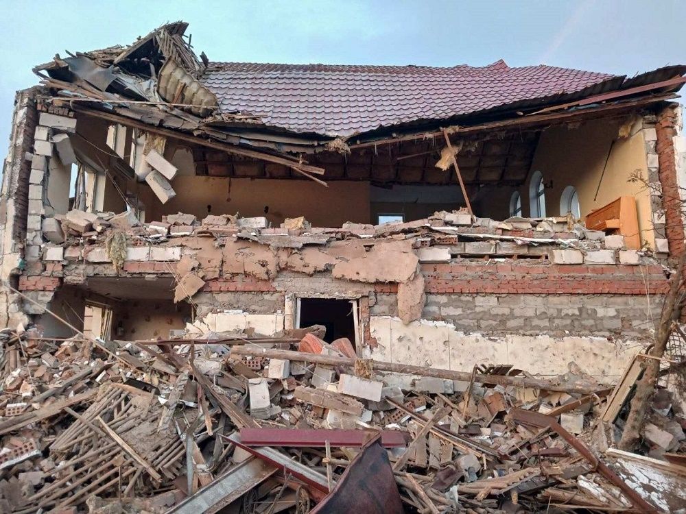 10 населених пунктів Харківщини обстріляв ворог за добу, постраждало 12 цивільних осіб - фото 2