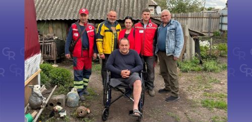 У Змієві ветерану війни передали крісло колісне для комфортного пересування на порталі Gromada Group