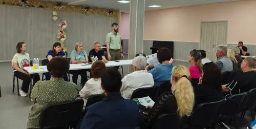 За дорученням начальника Харківської обласної військової адміністрації Олега Синєгубова у селищі Високий відбувся виїзний захід «Турбота поруч».
