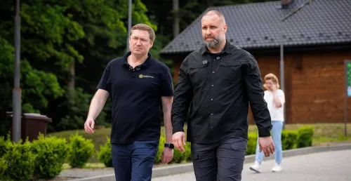 Сьогодні начальники Харківської та Львівської ОВА у межах проєкту «Карпатська зміна» відвідали фінал мультиспортивних змагань «Олімпійське літо» серед учасників табору, а також привітали і нагородили переможців.
