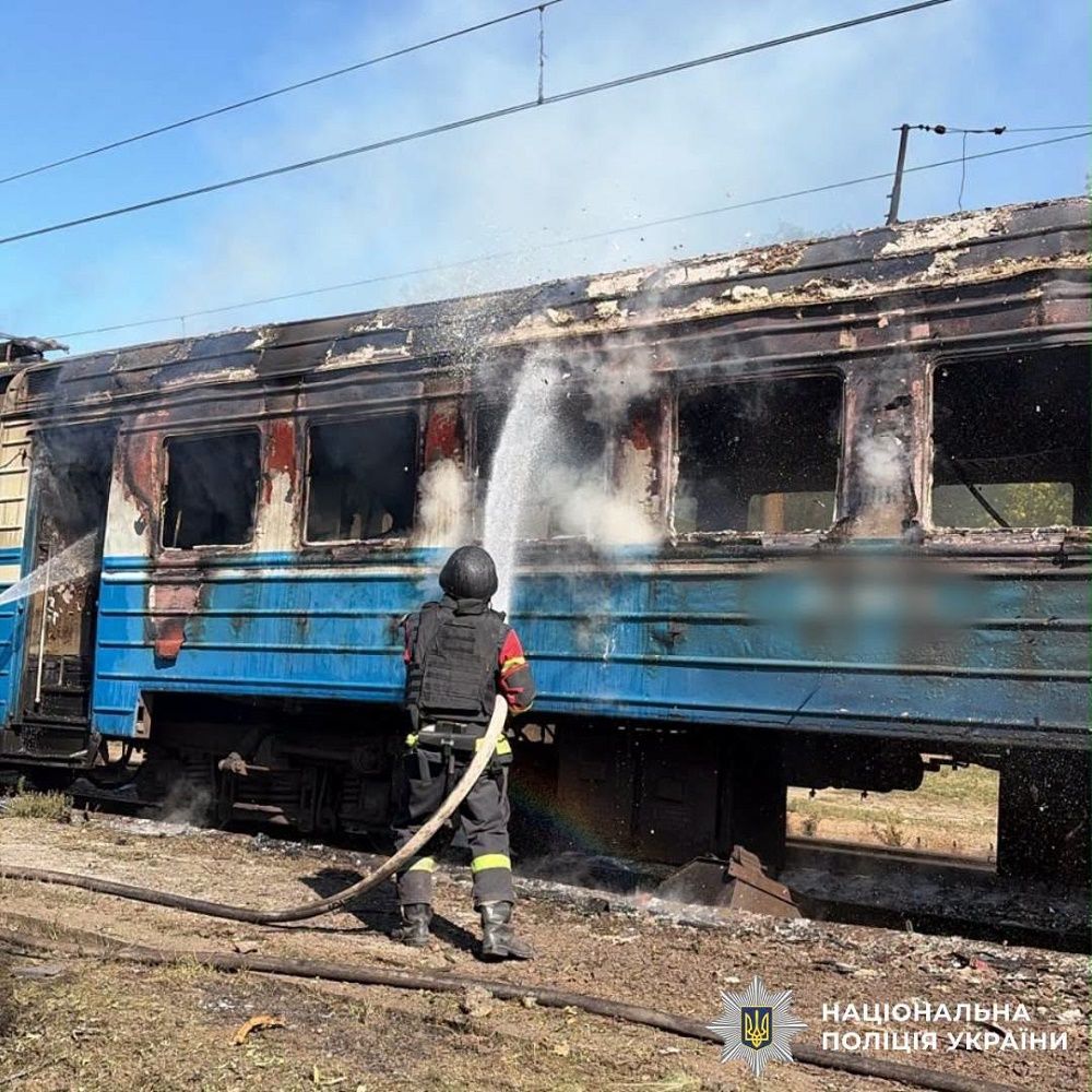 Минулої доби ворог обстріляв на Харківщині електропотяг з пасажирами та здійснив ще чимало терористичних злочинів - фото 3