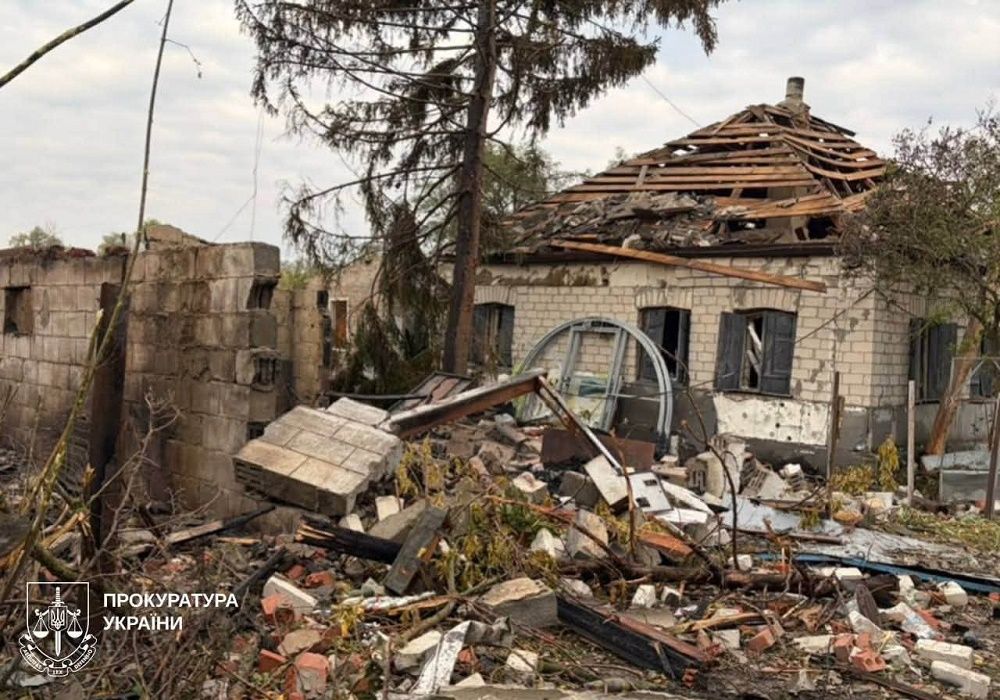 Минулої доби ворог обстріляв на Харківщині електропотяг з пасажирами та здійснив ще чимало терористичних злочинів - фото 8