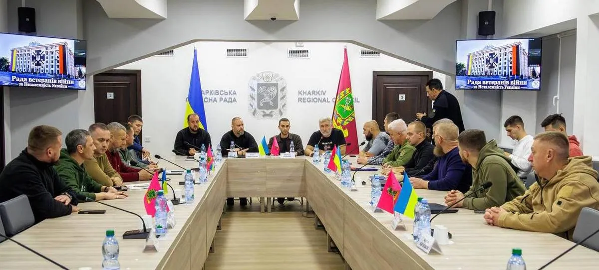 Олег Синєгубов взяв участь у виїзному засіданні Ради ветеранів Війни за Незалежність України при Міністерстві у справах ветеранів України Захід відбувся під керівництвом голови Ради Володимира Ферцовича за участі голови Харківської обласної ради Тетяни Єгорової-Луценко, а також членів Ради, які представляють різні регіони України, повідомив начальник Харківської ОВА.