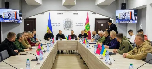 Захід відбувся під керівництвом голови Ради Володимира Ферцовича за участі голови Харківської обласної ради Тетяни Єгорової-Луценко, а також членів Ради, які представляють різні регіони України, повідомив начальник Харківської ОВА.