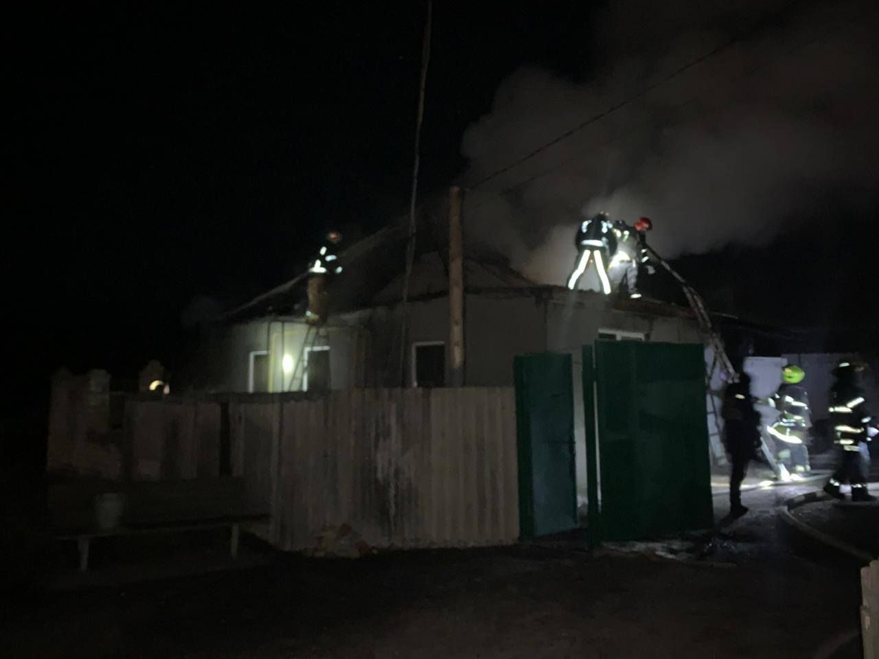 Фото: Харківське районне управління ГУ ДСНС України у Харківській області Рятувальники з Липців загасили пожежу в Черкаських Тишках на порталі Gromada Group