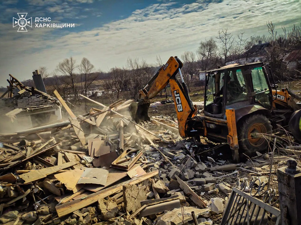 Фото: ДСНС Окупанти скинули на Куп'янськ 31 КАБ: є загиблі і поранені (фото, відео) на порталі Gromada Group