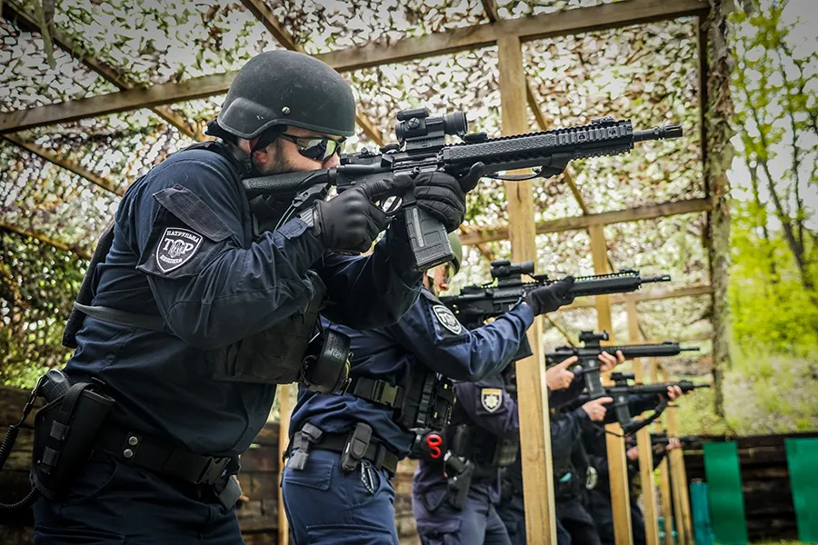 Нацгвардійці Харкова діляться бойовим досвідом із поліцейськими на порталі Gromada Group