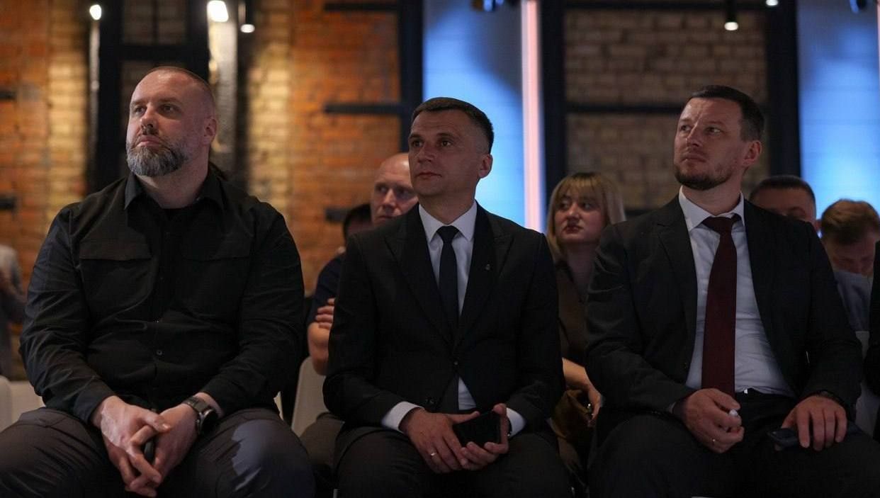 Ця ініціатива для дітей із прифронтових регіонів реалізується за підтримки Офісу Президента України у співпраці з Українською асоціацією футболу, повідомив начальник Харківської ОВА.