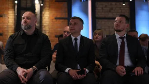 Ця ініціатива для дітей із прифронтових регіонів реалізується за підтримки Офісу Президента України у співпраці з Українською асоціацією футболу, повідомив начальник Харківської ОВА.