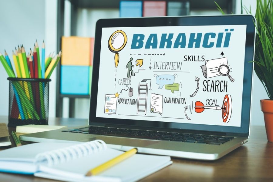 Яких фахівців потребує Краснокутська громада: вакансії на порталі Gromada Group