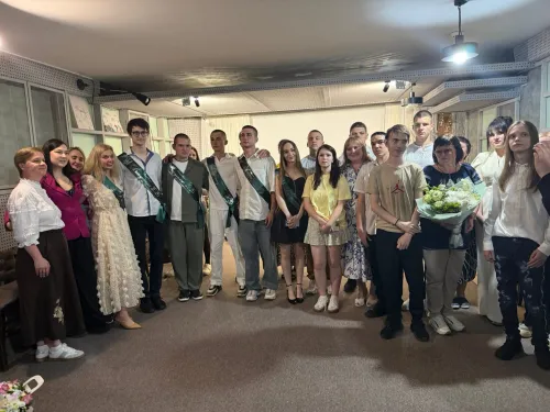 Випуск-2026: у Липецькій громаді відзначили випускний, відмінників преміювали на порталі Gromada Group