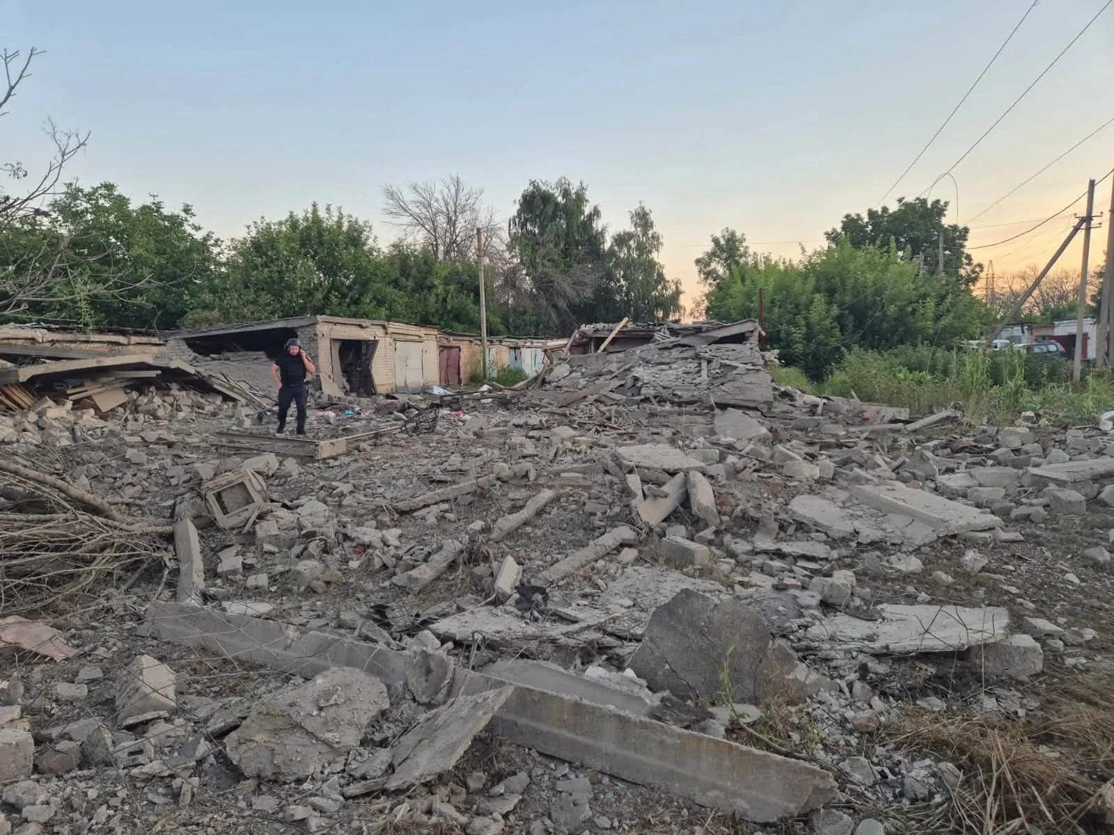Фото: Андрій Канашевич Ворог завдав ударів по Великому Бурлуку, Шевченковому, Сеньку: постраждали двоє чоловіків на порталі Gromada Group