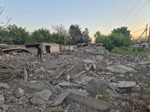 Ворог завдав ударів по Великому Бурлуку, Шевченковому, Сеньку: постраждали двоє чоловіків на порталі Gromada Group