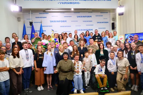 Коли мистецтво об’єднує: історія створення телепередач «КОЛО НЕЗЛАМНИХ» на порталі Gromada Group