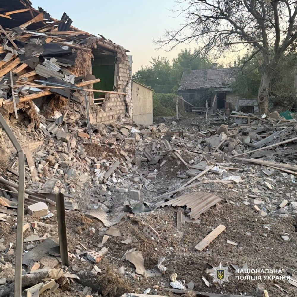 Минулої доби ворог обстріляв 13 мирних населених пунктів Харківщини, є поранені - фото 4