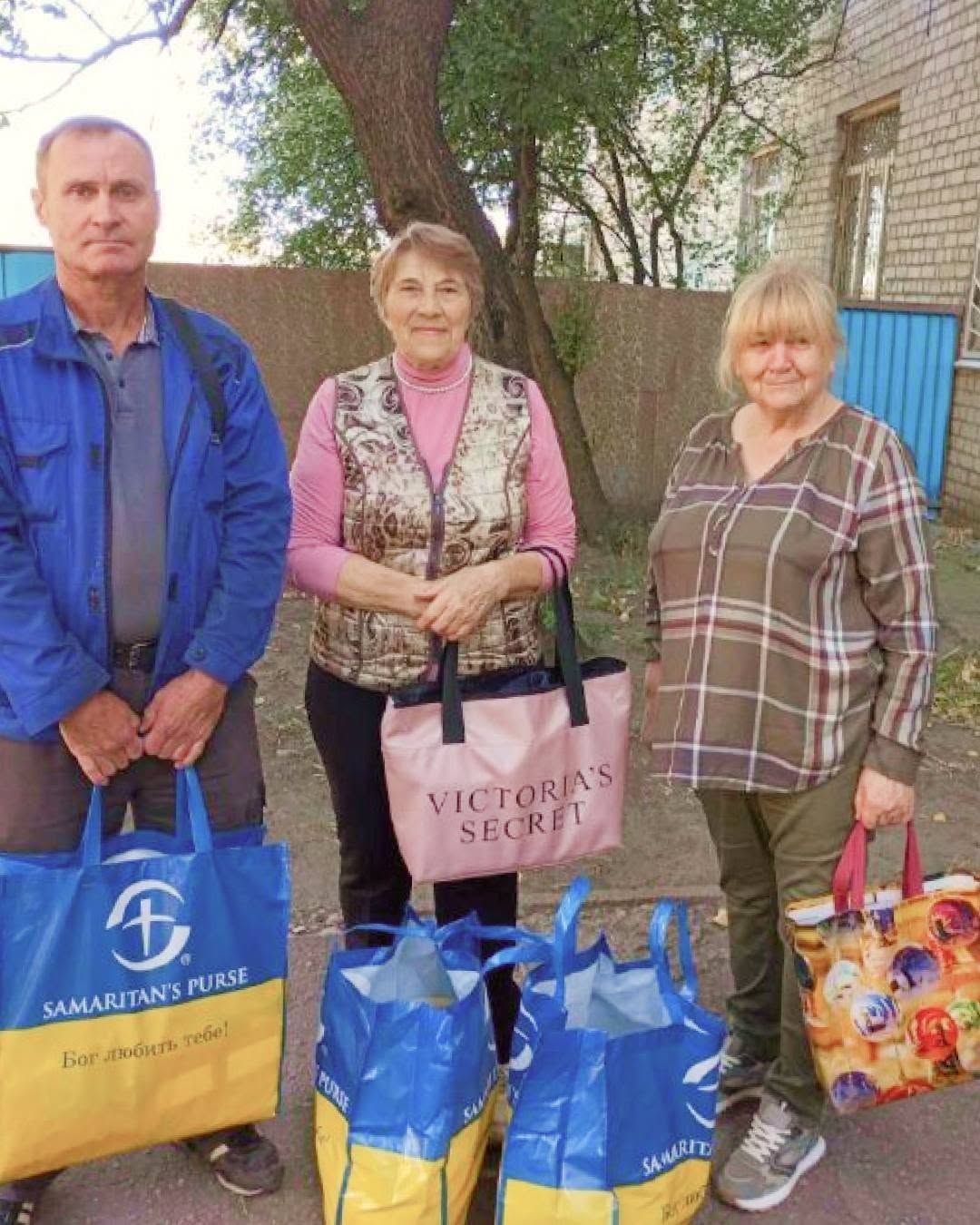 150 родин людей 75+ із Липецької громади отримали продуктові сумки від ГО «Спільна справа для людей» - фото 2