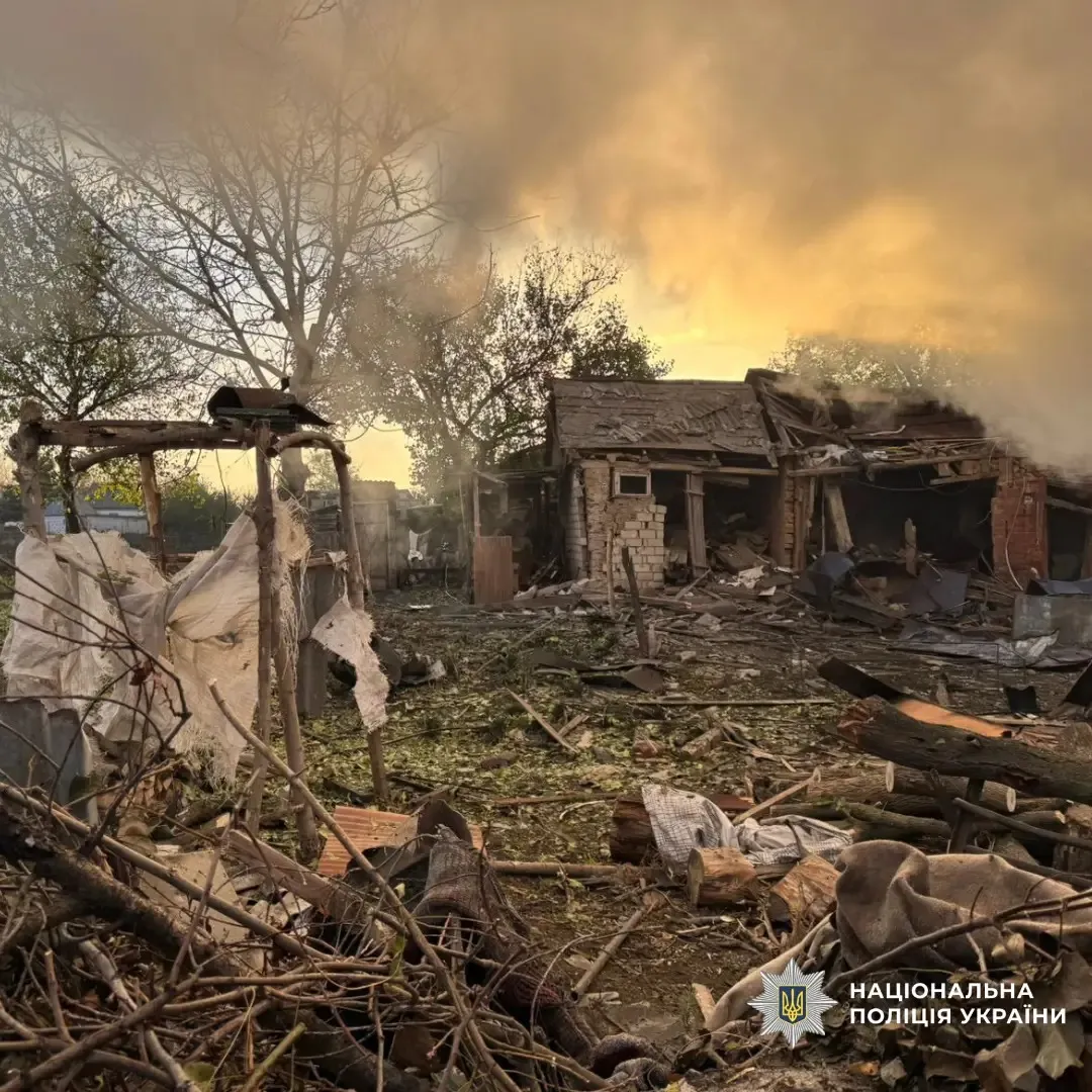 Фото: зображення руйнувань ворожих БПЛА Через ворожі обстріли Харківщини загинув чоловік, постраждало п'ятеро мирних мешканців:поліція документує наслідки воєнних злочинів на порталі Gromada Group