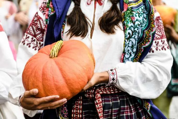 Pumpkin and Ukrainian wedding tradition (PHOTO) at the Gromada Group Media
