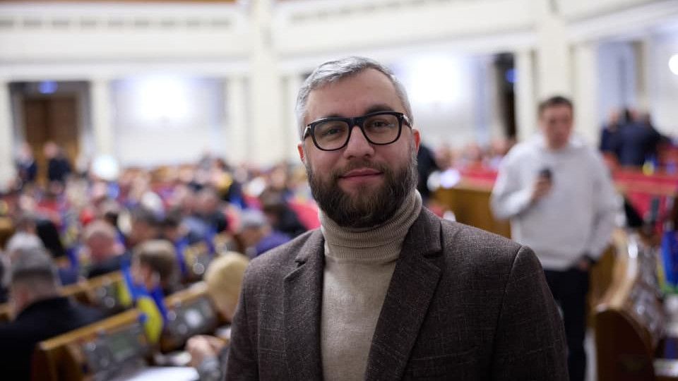 Дмитро Микиша Народний депутат від Зміївщини Дмитро Микиша вийшов з фракції «Слуга народу» на порталі Gromada Group