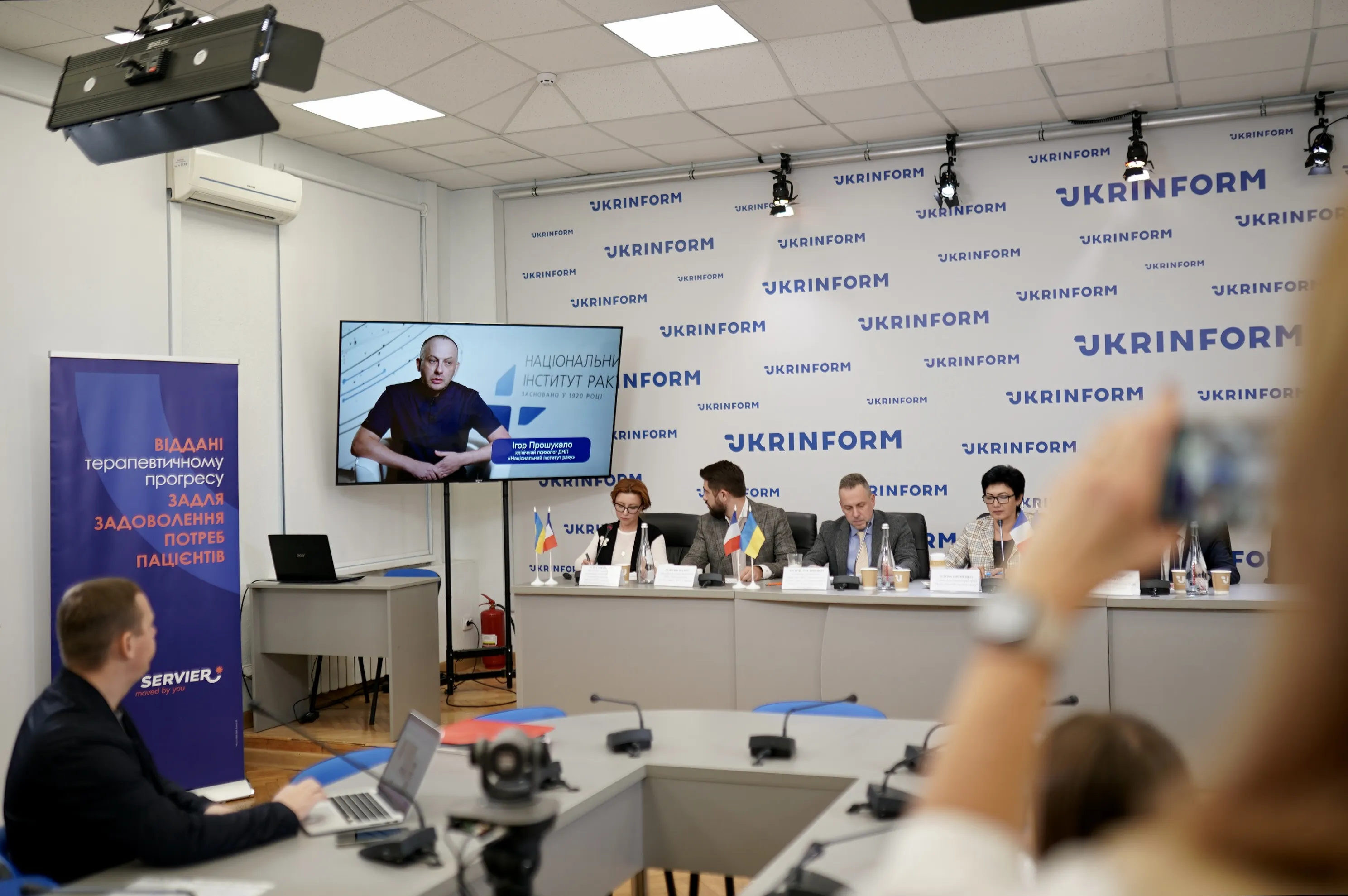 Джерело: Прес-служба проєкту “ОНКОсвідомість” Українські онкологи продовжують інформ-проєкт “ОНКОсвідомість” для підтримки українців в боротьбі з раком на порталі Gromada Group