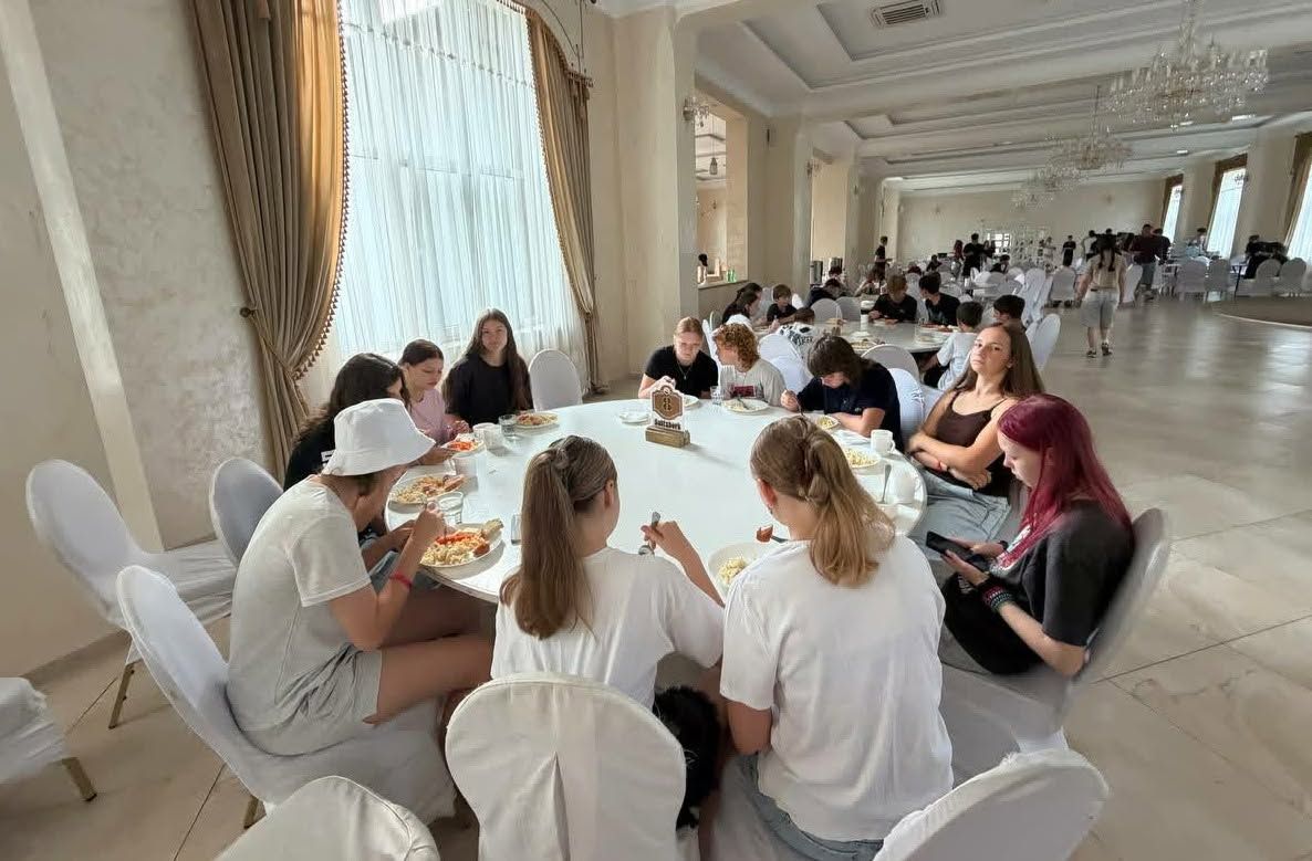 З турботою про дітей: юні золочівці відпочивають у мальовничих Карпатах - фото 1