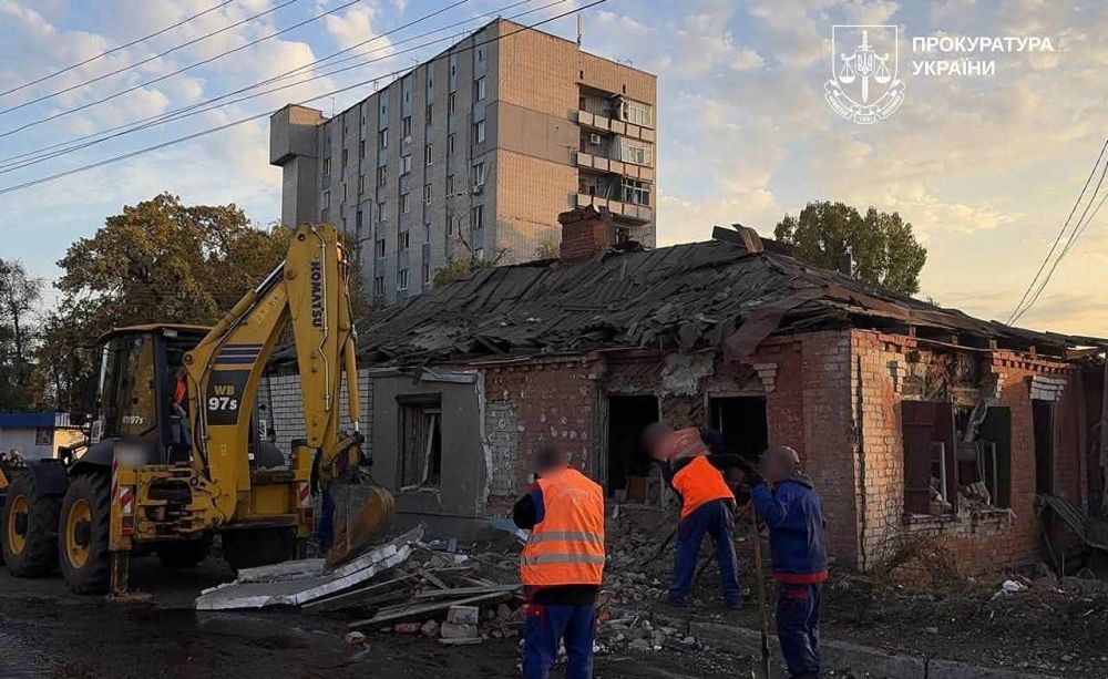 Минулої доби ворог обстріляв 14 мирних населених пунктів Харківщини, зокрема місто Харків - фото 2