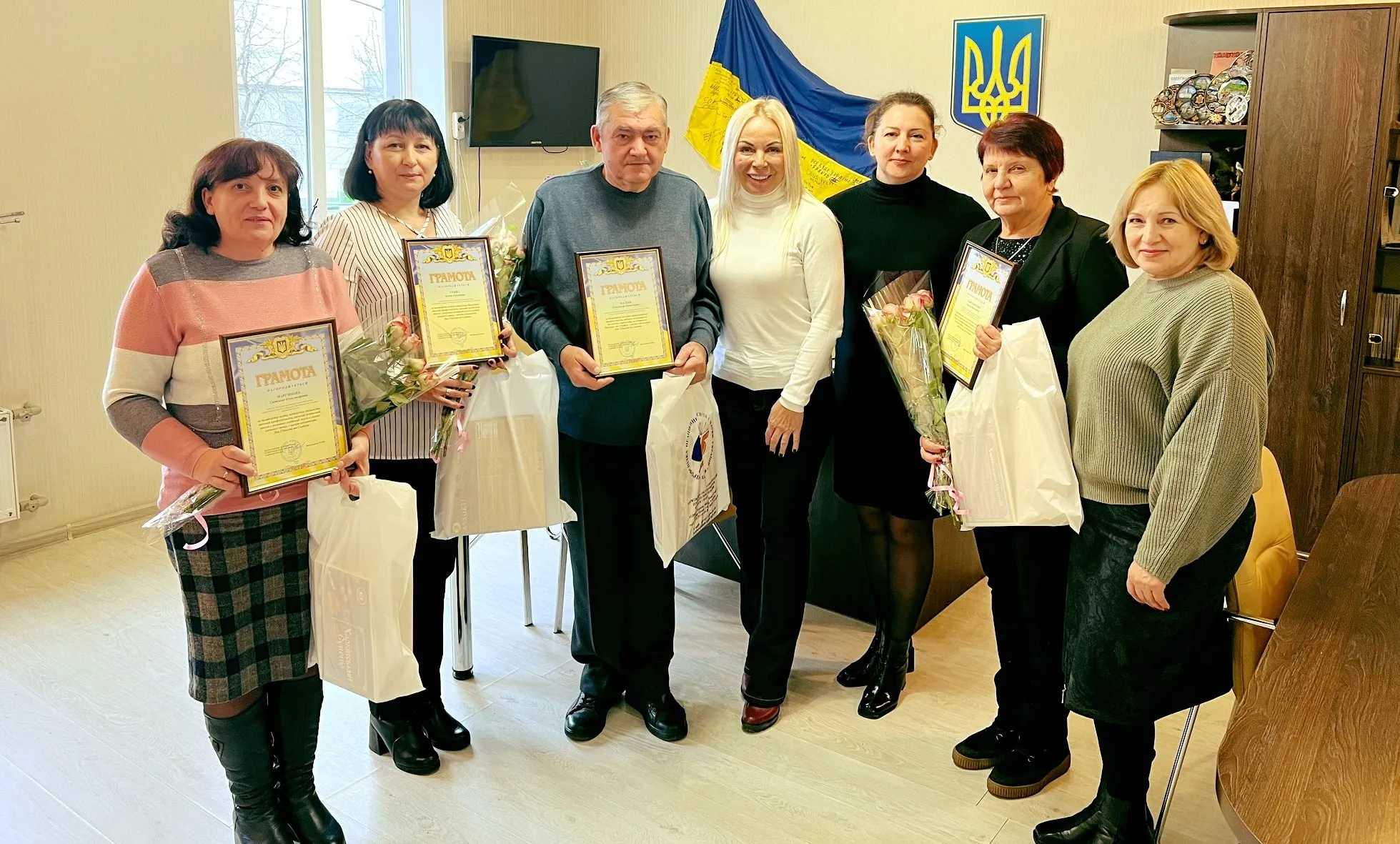 Teachers of Dergachiv region were awarded diplomas on the occasion of the Day of Dignity and Freedom at the Gromada Group Media