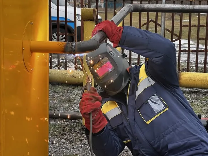 Фото: ХФ "Газмережі" На Харківщині російськими ударами у 2025 році пошкоджені газові мережі у 530 житлових будинках на порталі Gromada Group